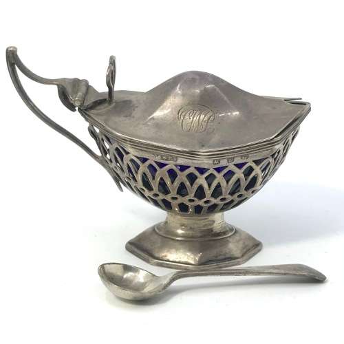 Hallmarked mustard bowl with blue glass inner