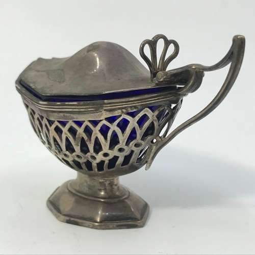 Hallmarked mustard bowl with blue glass inner