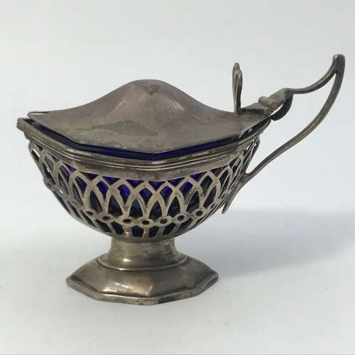 Hallmarked mustard bowl with blue glass inner
