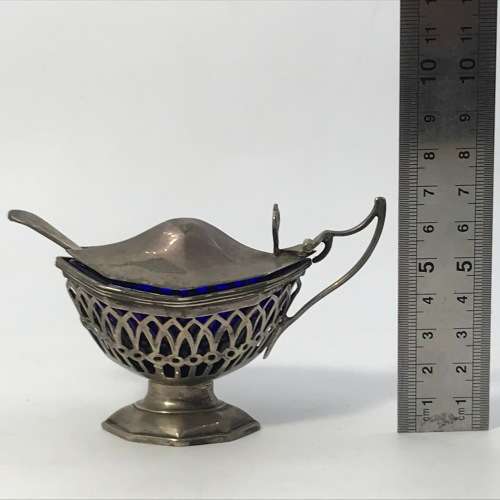 Hallmarked mustard bowl with blue glass inner