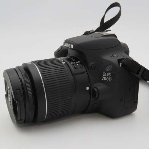 Canon EOS 200D digital camera with 18-55mm lens - in Canon pouch - Needs battery