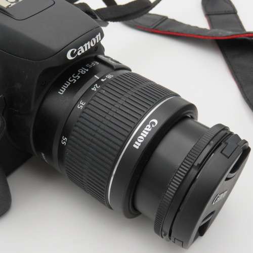Canon EOS 200D digital camera with 18-55mm lens - in Canon pouch - Needs battery