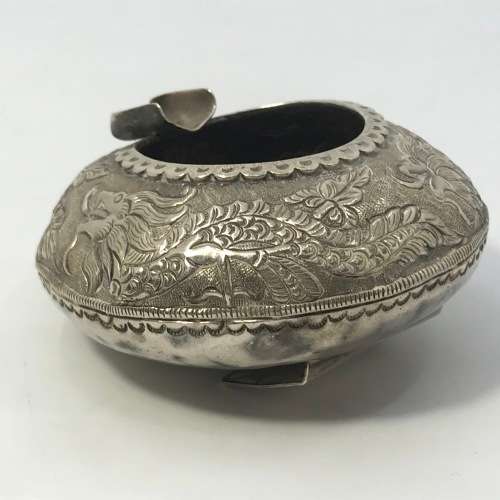 Vintage Malaysian silver ashtray with footpiece for matchbox booklet - Weighs 49grams
