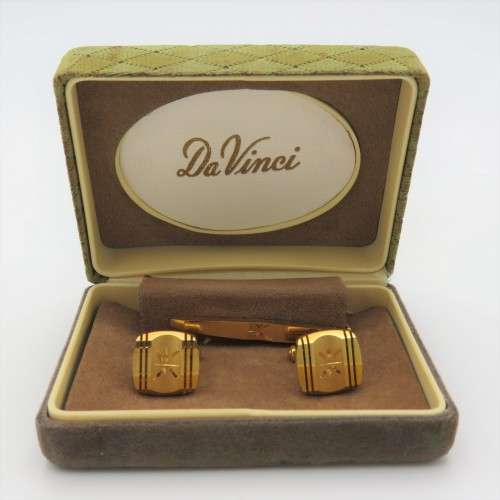 Vintage Da Vinci goldplated cufflinks and tie clip set