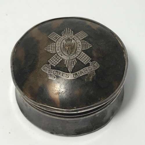 Scottish Hallmarked silver snuff box with Scots Guard emblem on tortoise lid - Birmingham