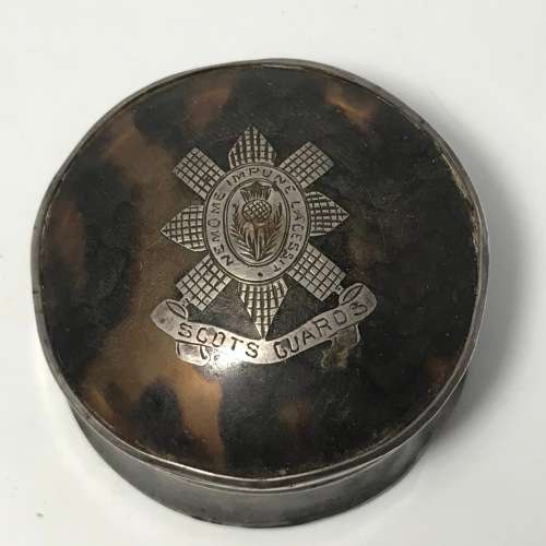Scottish Hallmarked silver snuff box with Scots Guard emblem on tortoise lid - Birmingham