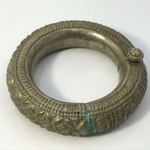Vintage Indian silver bangle - Weighs 154 grams