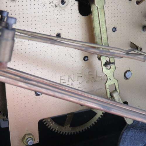 Vintage Enfield mantel clock - Running but hour hand is stuck - 20 cm High