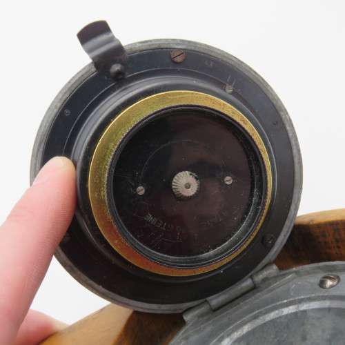WW2 German Army 1943 Heereseigentum Military field clock - Runs and stops