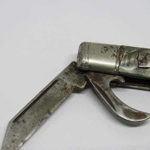 Vintage Richards mini pocket knife with opener and screwdriver