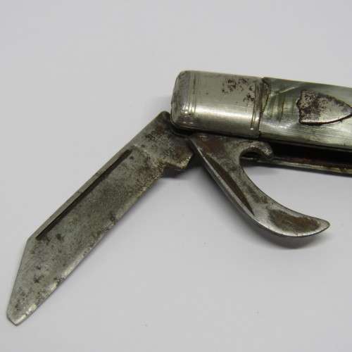 Vintage Richards mini pocket knife with opener and screwdriver