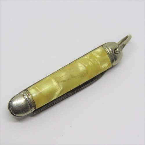 Vintage Richards mini keychain pocket knife