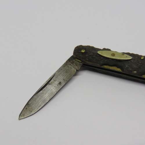 Vintage 2 blade pocket knife with damaged horn handles