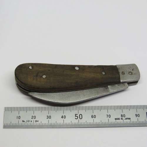 Vintage folding pocket knife with wooden handle - Blade lock loose