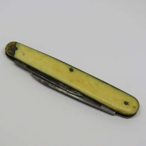 Vintage Potter 2 blade pocket knife with damaged bone handle