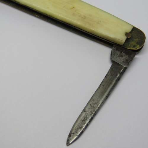 Vintage Potter 2 blade pocket knife with damaged bone handle
