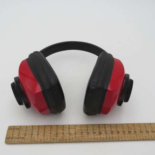 Team Silencio red earmuffs