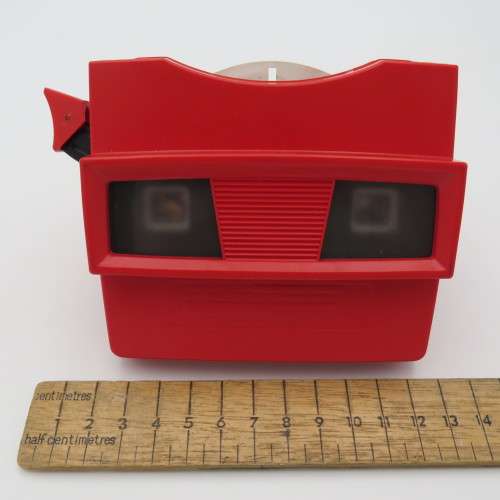 Vintage View-Master 3D viewer with original preview reel