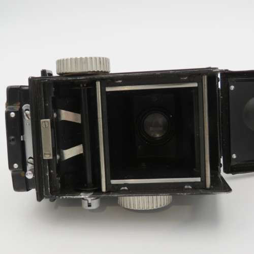 Zeiss Ikon Ikoflex twin lens reflex camera - Advance lever broken
