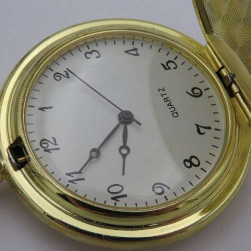 Full hunter quartz pocketwatch - Needs battery