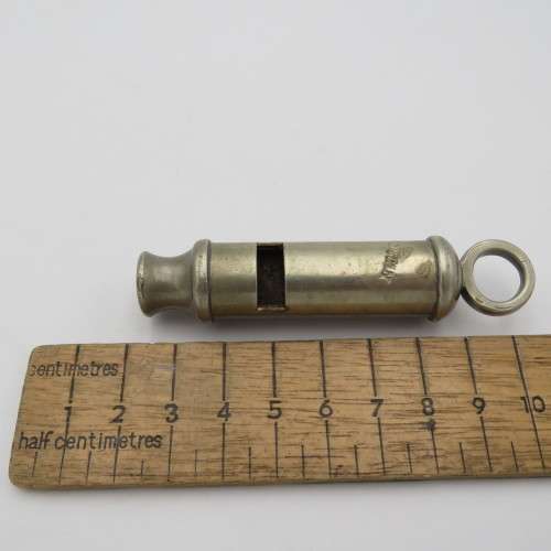 Vintage The Metropolitan whistle