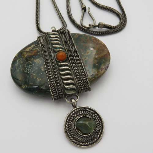 Vintage silverplated necklace with stone - Length 61 cm