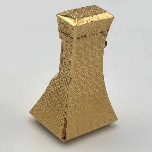 Vintage Dunhill gold plated table lighter in original box - valve leaking