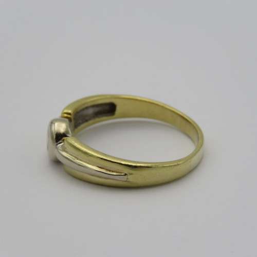 18kt White and yellow gold diamond ring - appr. 0,15ct - Weighs 5,6 g - Size S