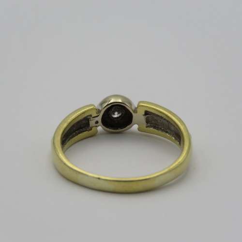 18kt White and yellow gold diamond ring - appr. 0,15ct - Weighs 5,6 g - Size S