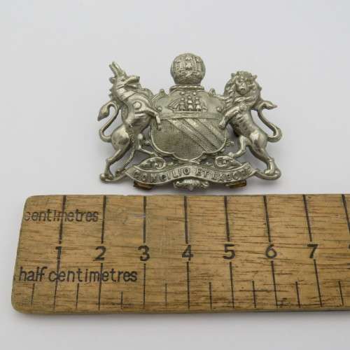 British Army Manchester Regiment cap badge - Bottom missing