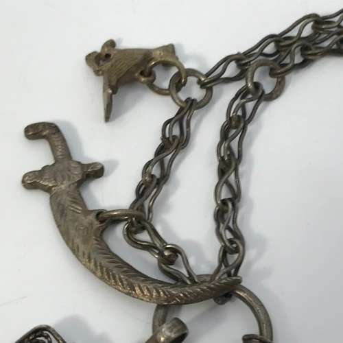 Vintage Silver Hamsa choker necklace - weighs 114.0 gram - size 33cm