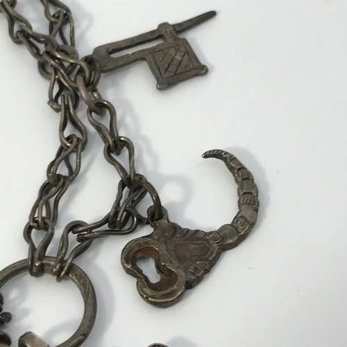 Vintage Silver Hamsa choker necklace - weighs 114.0 gram - size 33cm