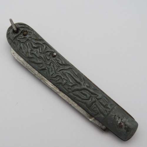 Vintage Richards BEST Tent Mark folding pocket knife - Blade lock is loose