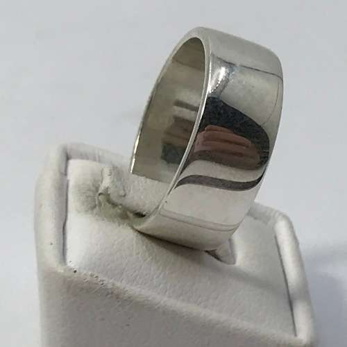 Sterling Silver mens ring - weighs 8,0g - size S/9