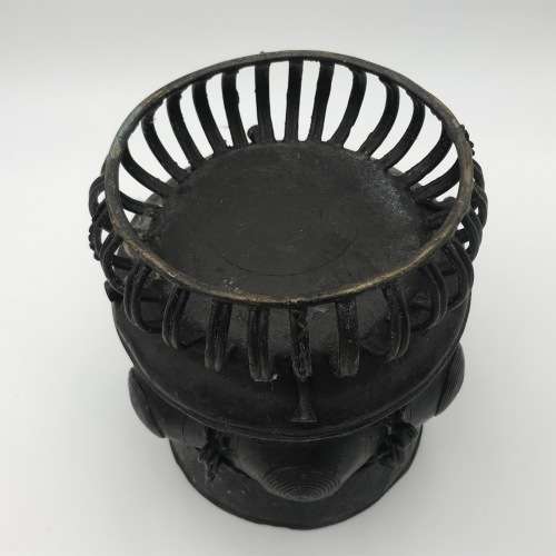Ashanti Bronze pot with Chief and Tribal members on lid