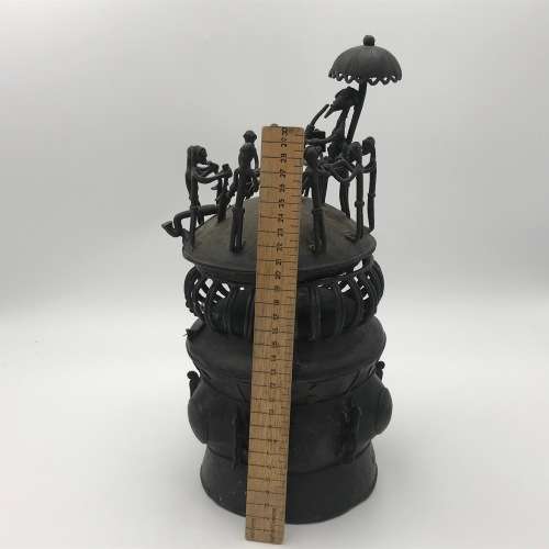 Ashanti Bronze pot with Chief and Tribal members on lid