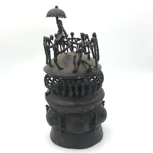 Ashanti Bronze pot with Chief and Tribal members on lid