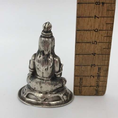 Vintage Silver Hindu god idol figurine - marked T100 - weighs 37,5g
