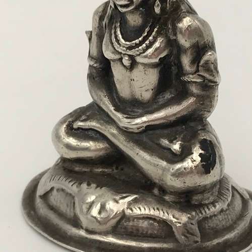 Vintage Silver Hindu god idol figurine - marked T100 - weighs 37,5g