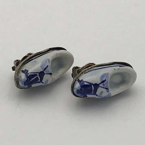 Pair of Delft clogs clip-on earrings