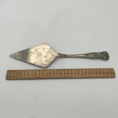 Vintage silver plated cake lifter