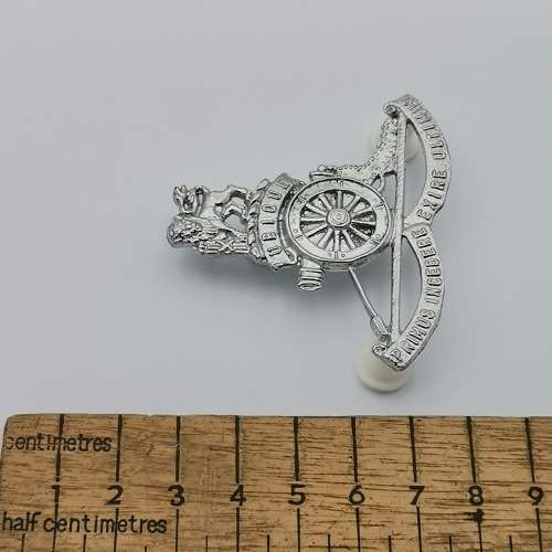 SA Field Artillery chromed cap badge