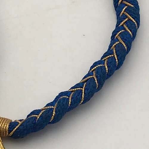 Costume jewellery necklace with shell shaped pendant - 35cm