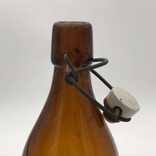 Vintage Sullivans Kimberley Brewed ginger beer glass bottle with lid