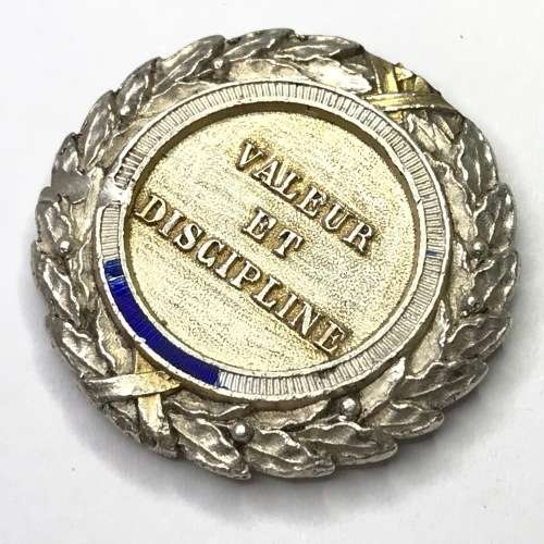 French Military medal for valour in combat or long service - broken