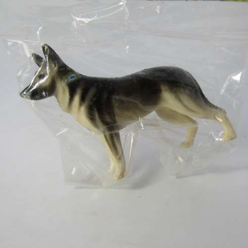 Lot of 7 collectible plastic dogs - some duplicates
