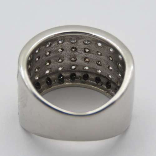 9kt White Gold dress ring with white, champagne and black diamonds - 75 Diamonds