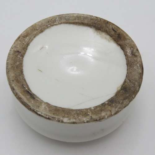 Antique woods Areca Nut porcelain tooth paste holder