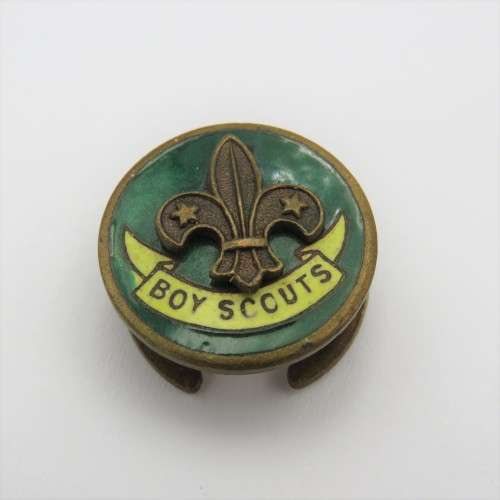 Vintage Boy Scouts button hole badge