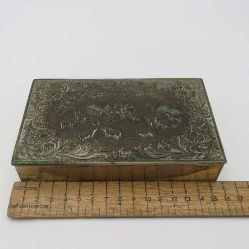 Vintage trinket box